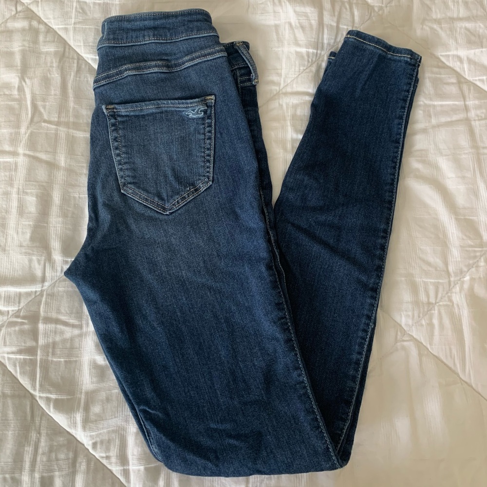 Hollister ripped skinny jeans